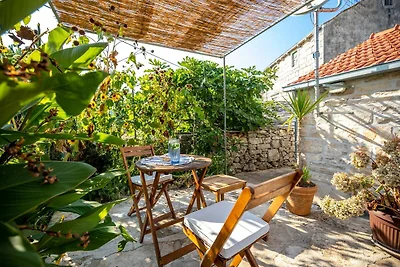 Stone House Harmony -Studio Apartment with Pa...