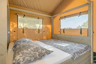 Insel-Glamping für 4 Personen mit Whirlpool