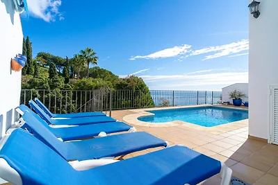 Villa in Nerja mit Pool nahe Strand