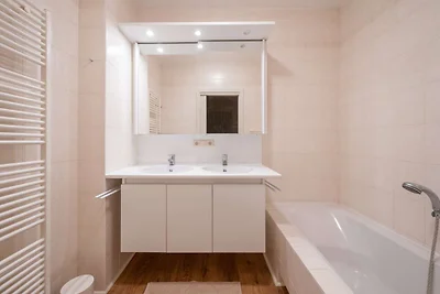 Helle 2-Zimmer-Wohnung mit Terrasse