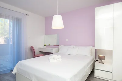 Apartments Dva Galeba - One Bedroom Apartment...