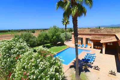 Haus in Campos mit Pool und Gartenblick