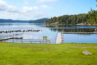 6 Personen Ferienhaus in MUNKEDAL-By Traum