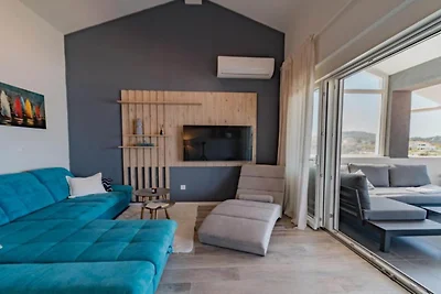 Charming Sunset View Villa with Outdoor Pool ...