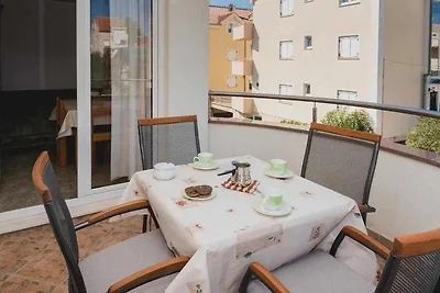 Srima Stay – Schritte zum Sandstrand