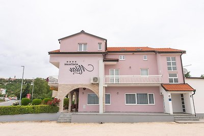 Sfeervol appartement in Imotski vlak bij Blue...