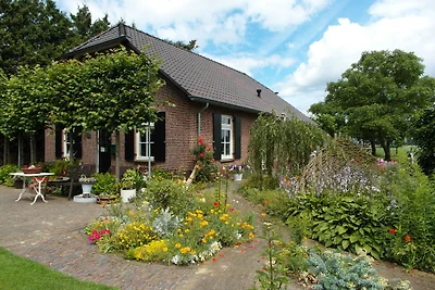 Ferienhaus in Bronckhorst mit Garten