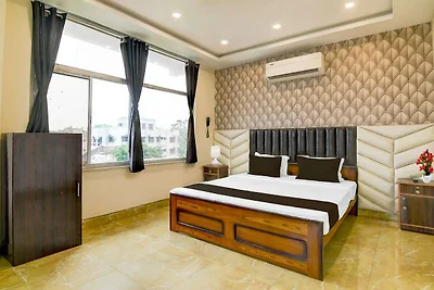 Hotel O Shalimar Railway Junction Tanima Vill...
