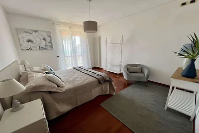 Elegante Villa mit Whirlpool und Aussicht