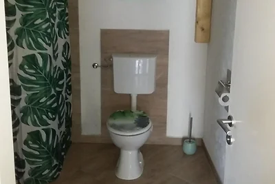 Apartment Mir - Studio Apartment with Garden...