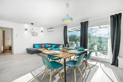 Exclusive Retreat with Private Pool in Novalj...