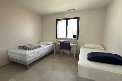 Geräumige Villa in Serignan für 8 Gäste