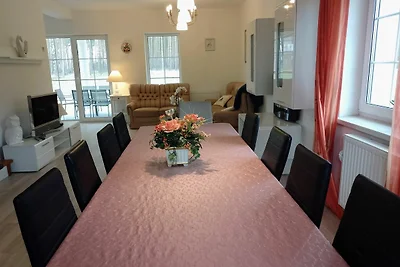 Ferienhaus in Nowe Warpno mit Garten