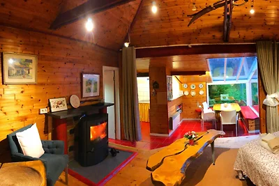 Chalet in Sougné nahe Wald & Pool