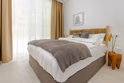 Unique & Luxurious Villa with Heated Pool!