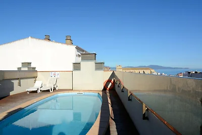 Apartment in LEscala with Swimming Pool