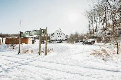 Q-Stall, Apartment 05