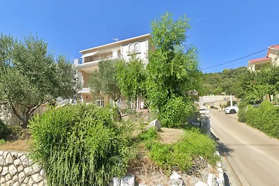 Appartamento familiare sul mare a Kampor