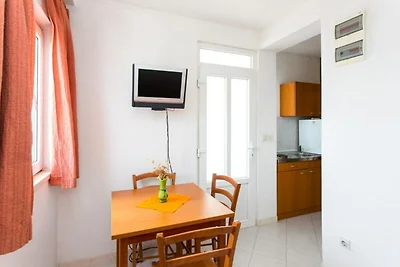 Guest House Old Town View- One Bedroom Apartm...