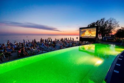 Mobilheim in Novalja am Kiesstrand