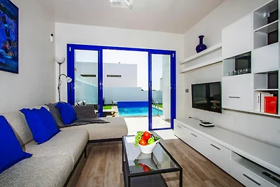 Casa di charme con piscina e vista sul mare