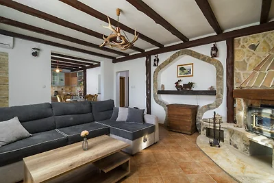 Villa mit beheiztem Pool in der Nähe von...