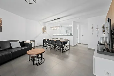 Hübsche Wohnung mit Meerblick