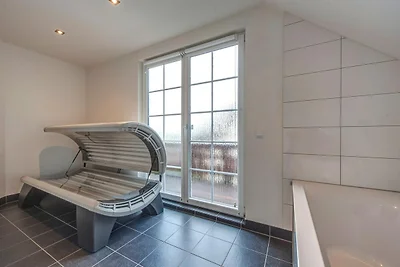 Villa mit Whirlpool, Solarium und Kamin