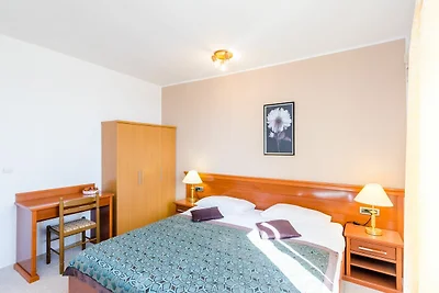 Apartments Nicol - Two-Bedroom Apartment with...