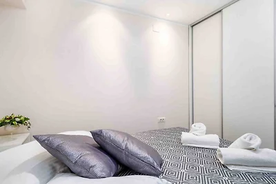 Modern Comfort  - One Bedroom Apartment...