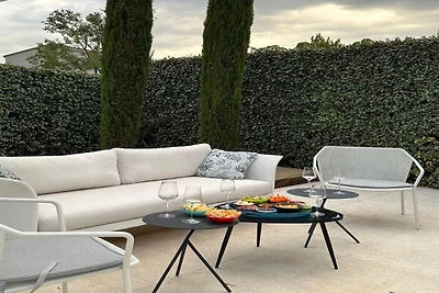 Villa moderna con piscina privata a Malaucèn