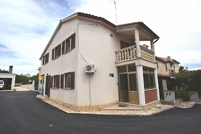 Vakantiehuis in Banjole vlakbij de zee