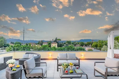 Modern panoramisch loft met terras, lift