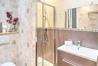 Square Golden Cozy 2 Zimmer Cannes