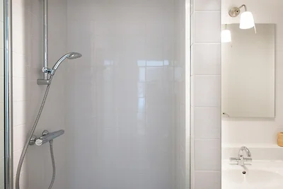 Appartamento moderno con vista mare