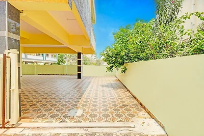 Hotel O Lakshmipuram Main Road