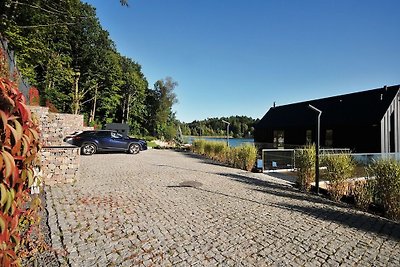 Einzigartiges Ferienhaus auf dem Wasser, Bytó...