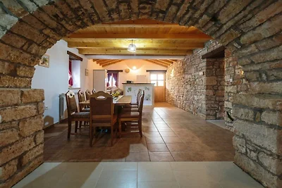 Villa in Tinjan met zwembad