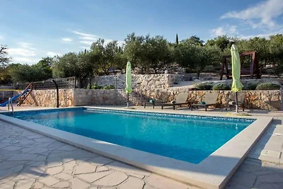 Villa in Imotski mit Schwimmbecken