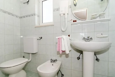 Studio-Apartment Peco mit Balkon