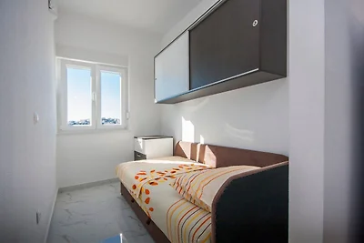 Apartments Happy Holiday - Two Bedroom Apartm...