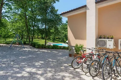 Villa in Juršići mit Schwimmbecken