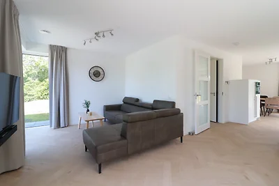 Privater Bungalow mit Steg für 6 Personen