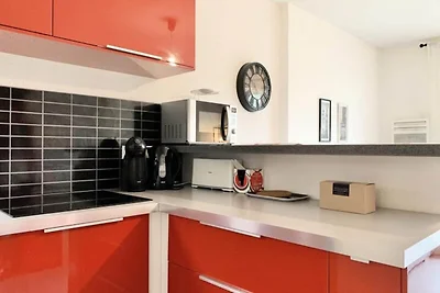 Studio-Schlafsofa in der Nähe der Gem Station