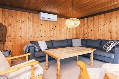 Ferienhaus in Glesborg mit Terrasse