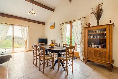 Pittoresca casa vacanze con piscina