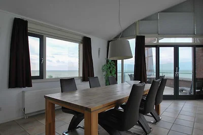 Apartment mit Seeblick und zwei Balkonen