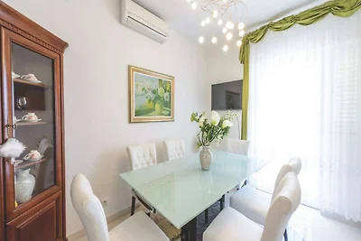 Apartment Viva la Vita - Two-Bedroom Apartmen...