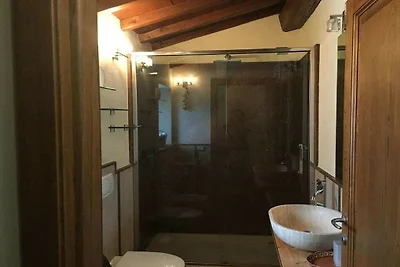Villa in Pescia met zwembad