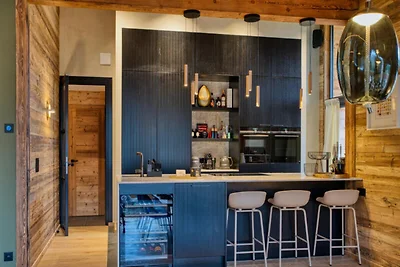 Chalet in Les Gets mit Außenwhirlpool